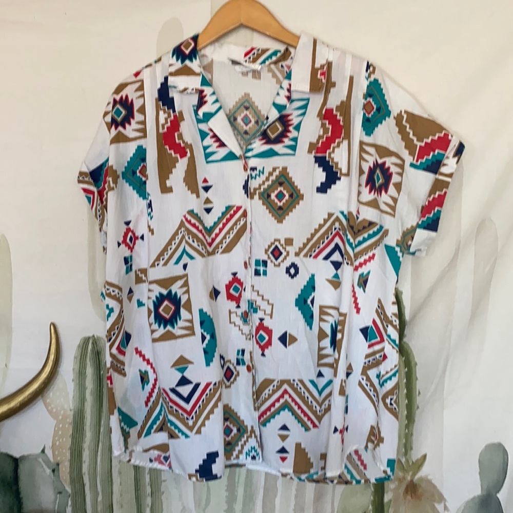 Vintage Just for Woman Tribal Button Down •42/22w•